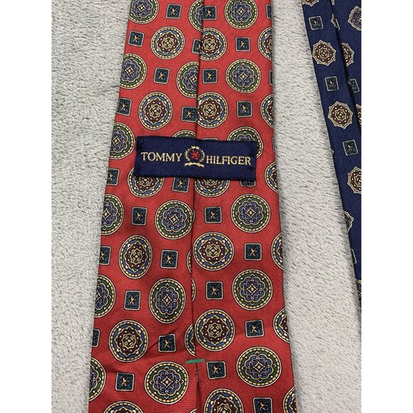 Tommy Hilfiger Red Geometric Pattern Silk Tie - Picture 3 of 6